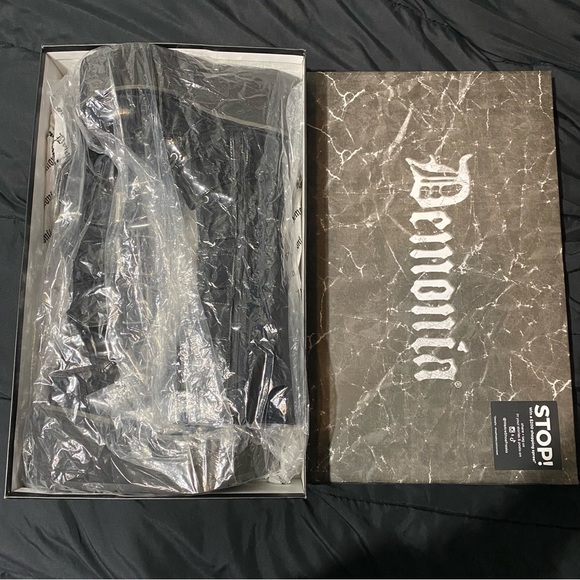 SOLD DEPOP Demonia Trashville 518 - size 7 W / 5 M - Picture 10 of 10